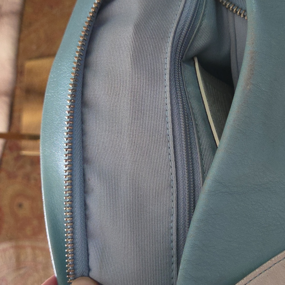 Coach Wave Patchwork Rare Shoulderbag F10653 2006 $350 Estimated Retail GUC - Picture 15 of 16